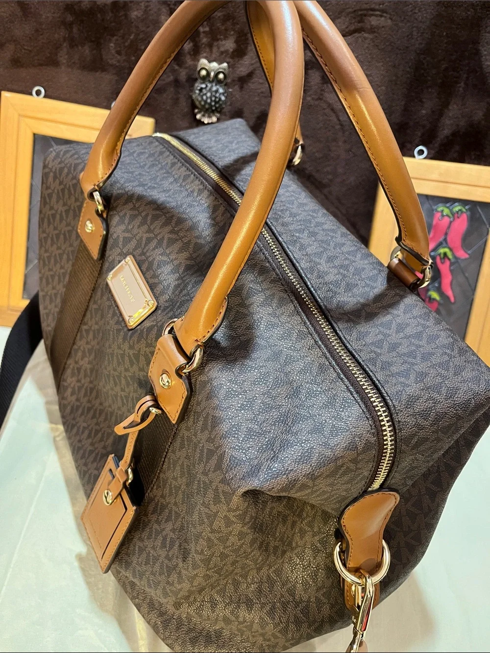 !!BrandNEW!! Michael Kors Brown Logo Satchel with Tan Trim.